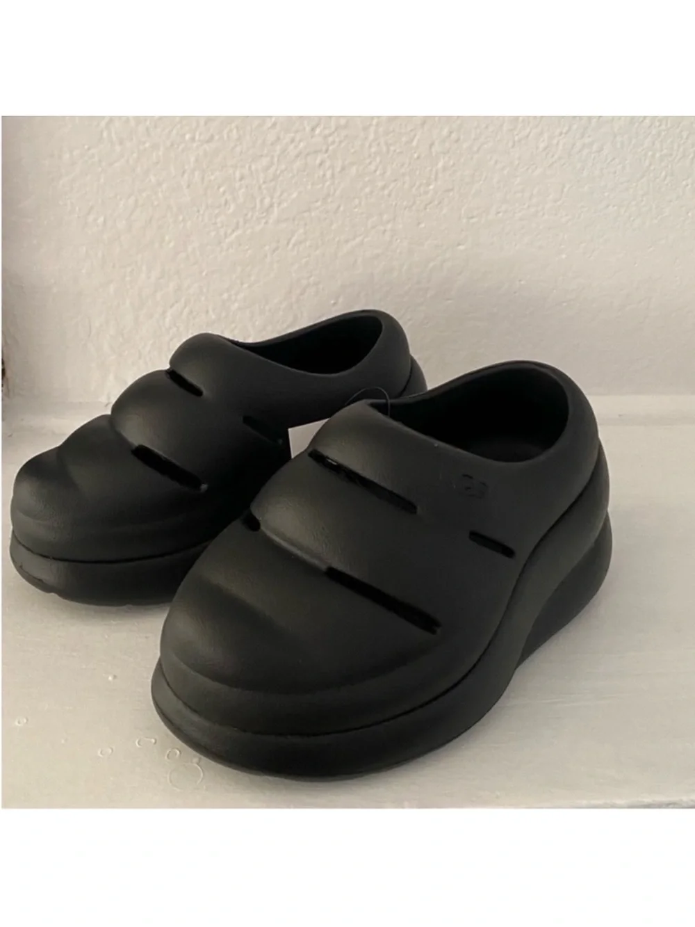 UGG Child Kids T-Sport Yeah Clog Crocs✨